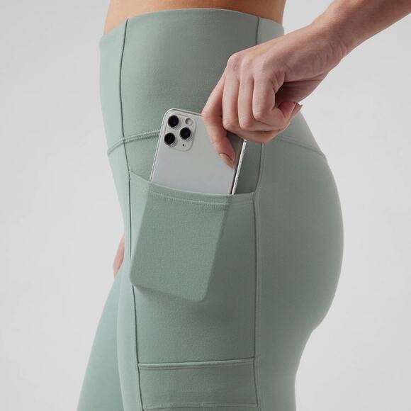 ATHLETA Minimalist Grey Salutation Cargo‎ 7/8 Tight Leggings Gym Workout Size XL - Picture 13 of 15